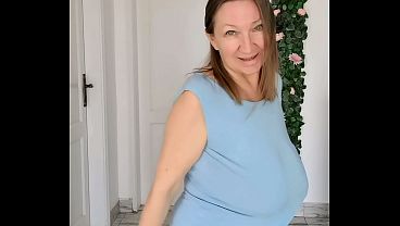 Granny with Huge Bouncing Tits Proves Dance Chic Is Ageless